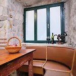 Galeriana Palace By Litto Apartment *