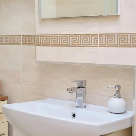 アパート Galeriana Palace By Litto *