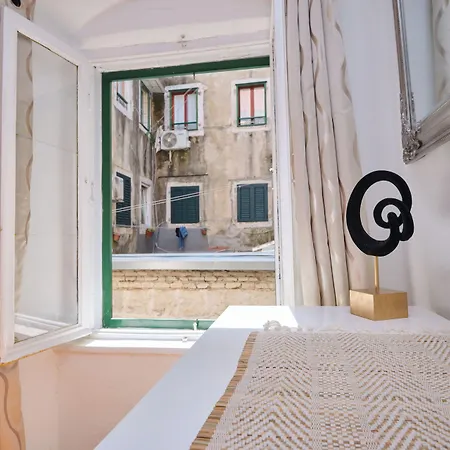 アパート Galeriana Palace By Litto *