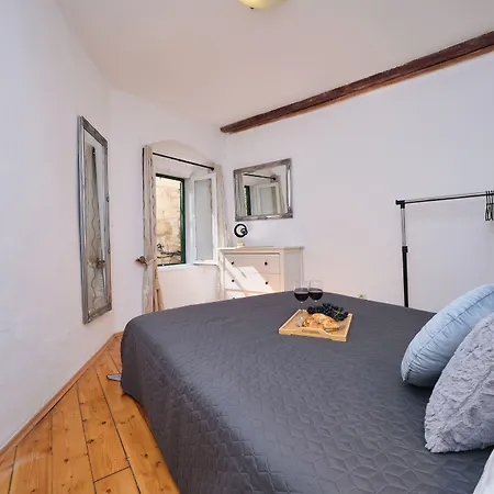 Galeriana Palace By Litto Appartement *